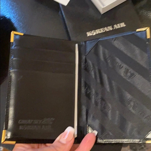 Black Wallet - Picture 3 of 5
